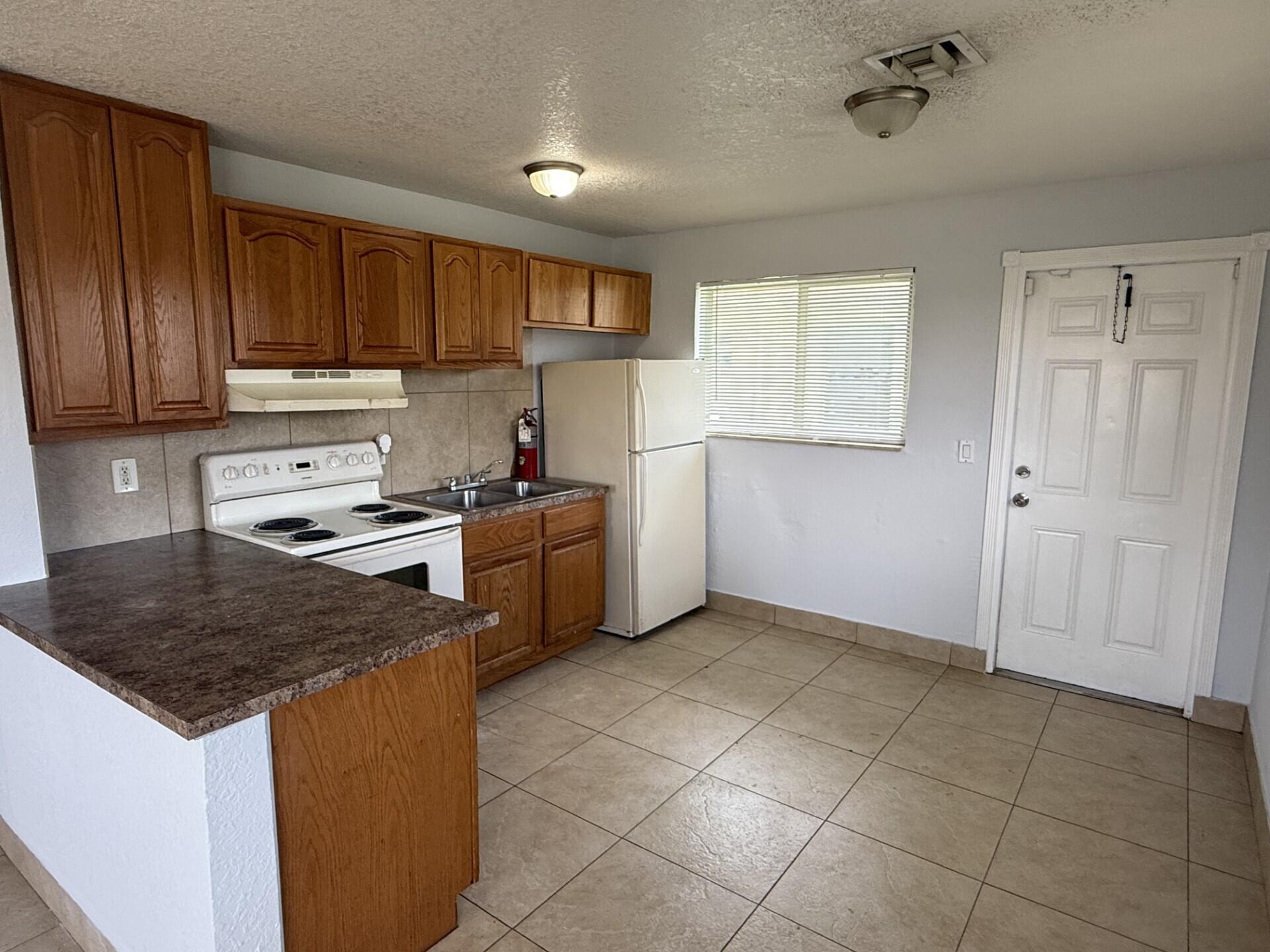 2820 Avenue S unit 8 – photo 4