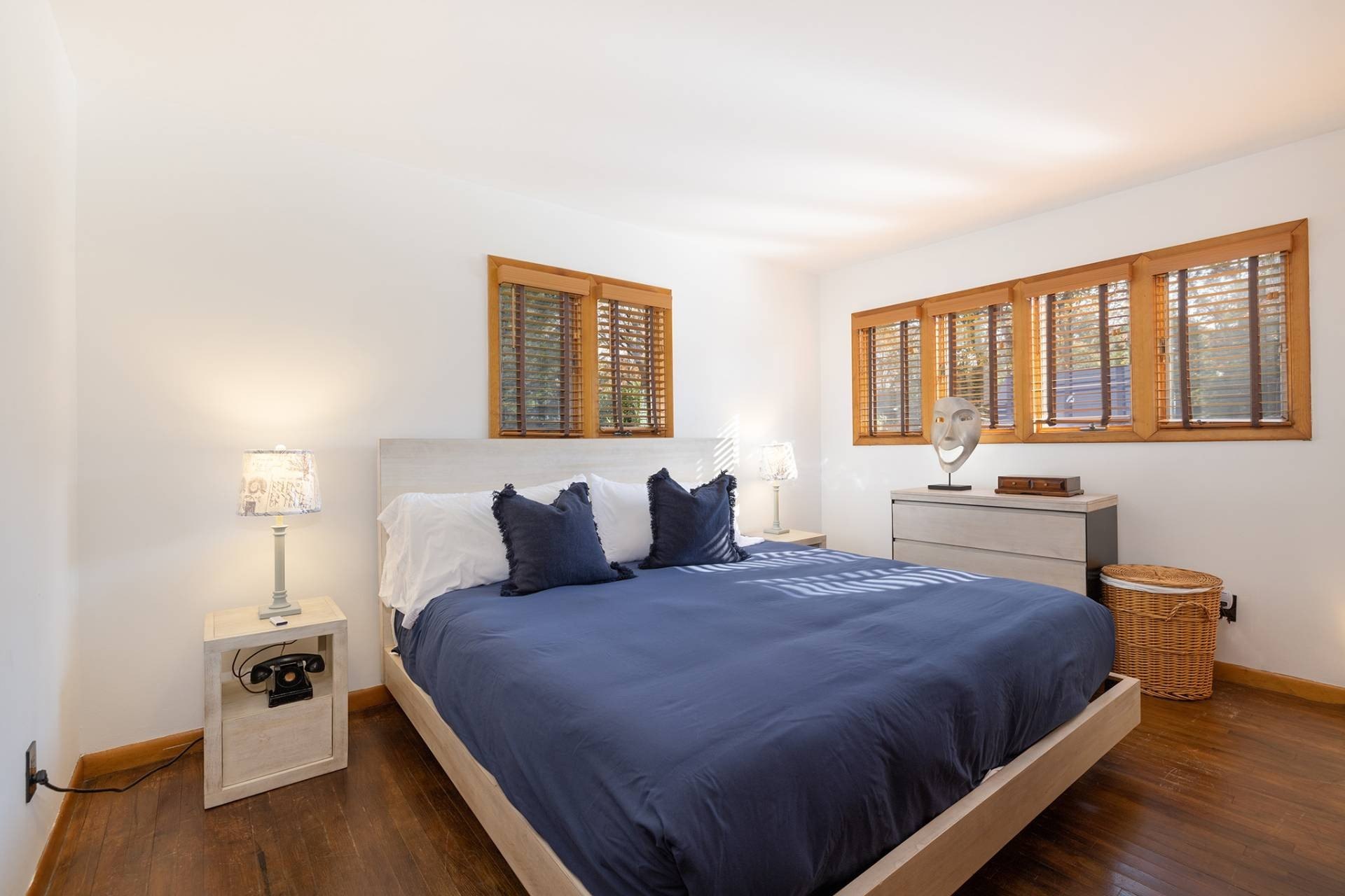 8 Susan St – photo 3