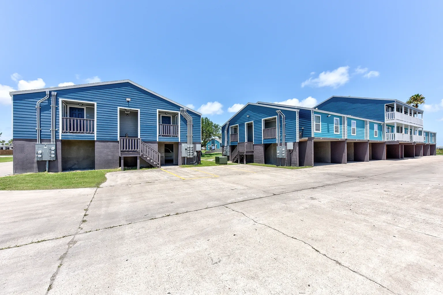 Bay Shore Apartments – photo 3