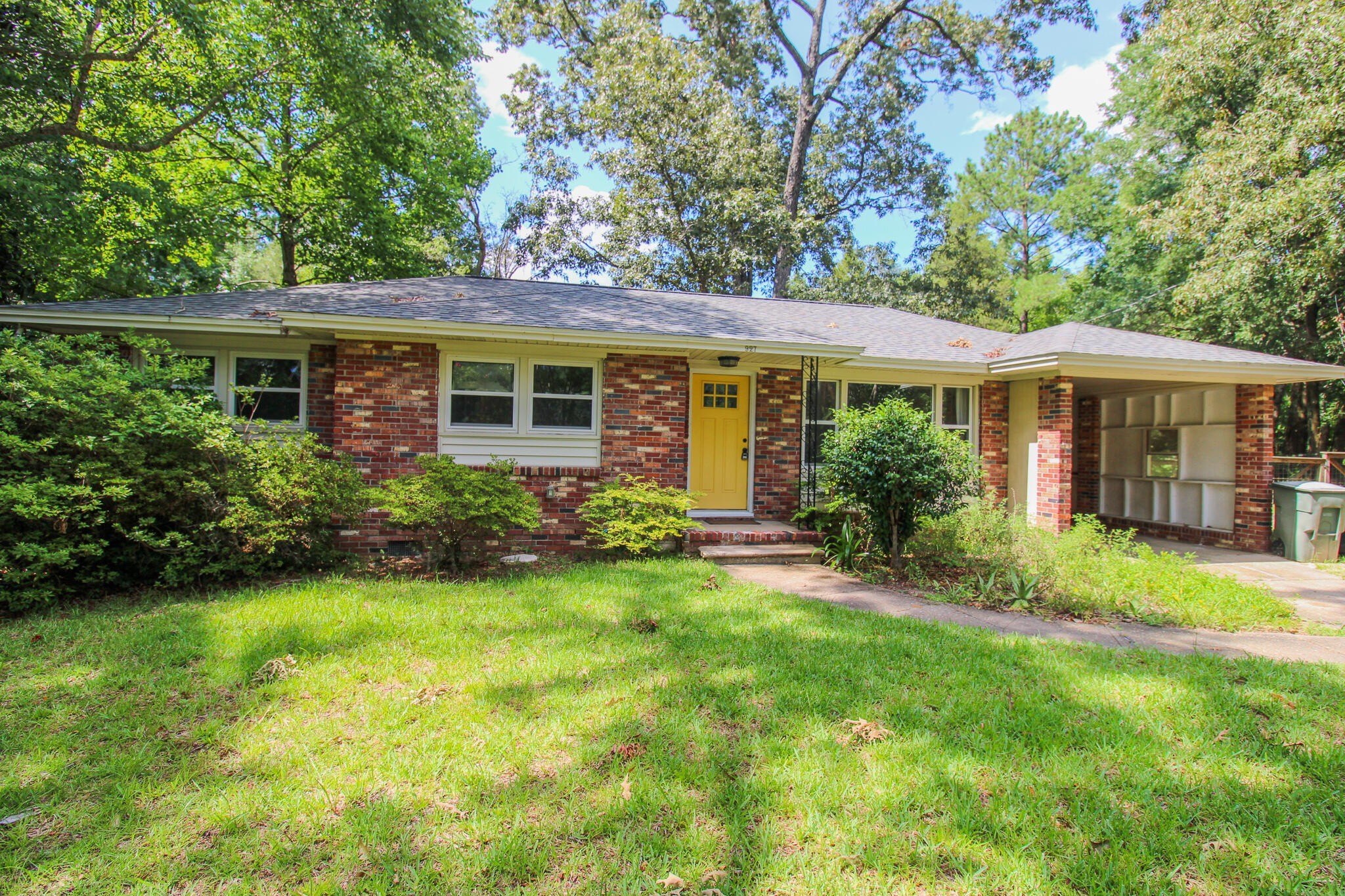 927 Holly Ct – photo 1