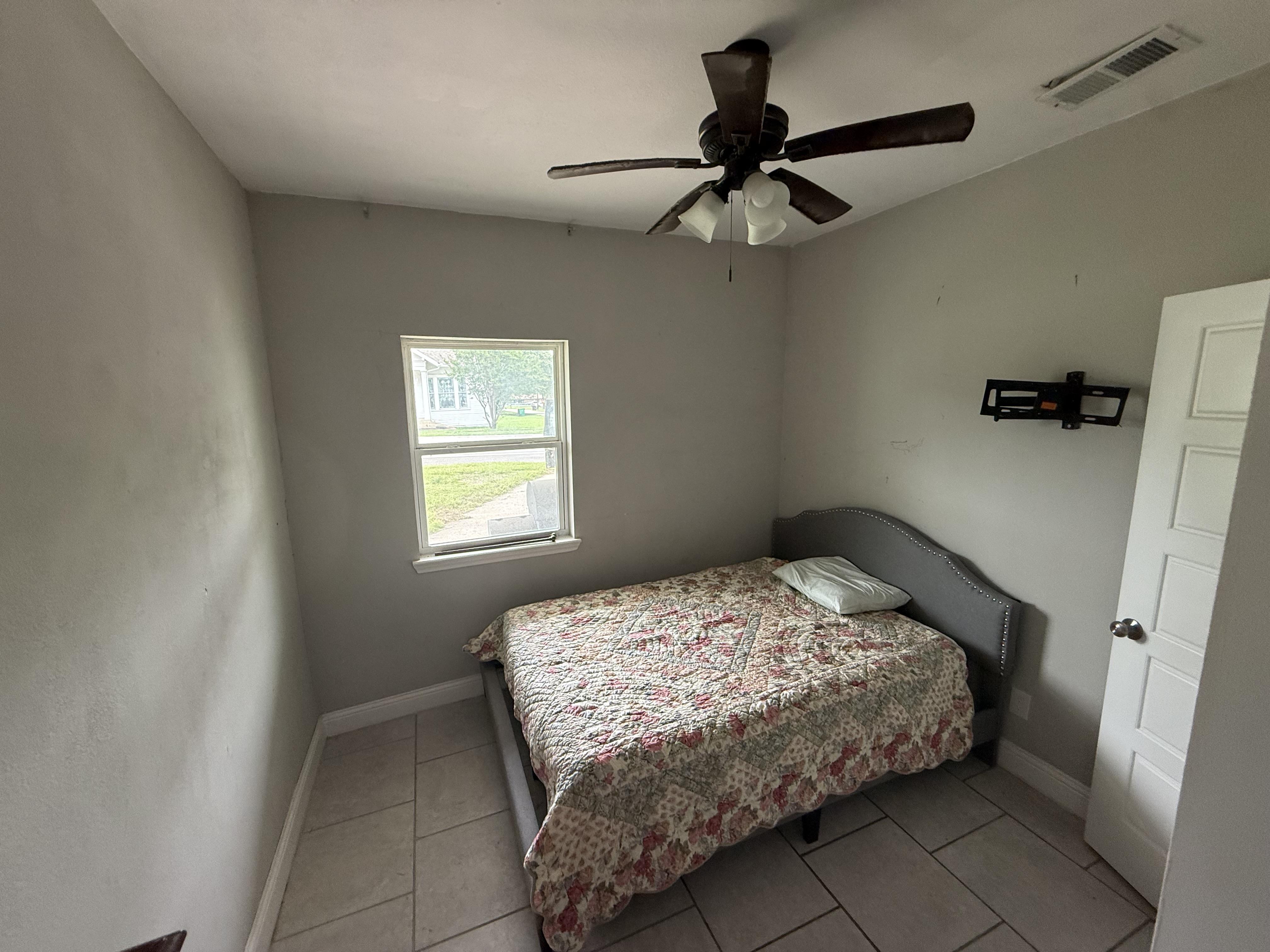 303 E 9th St – photo 3