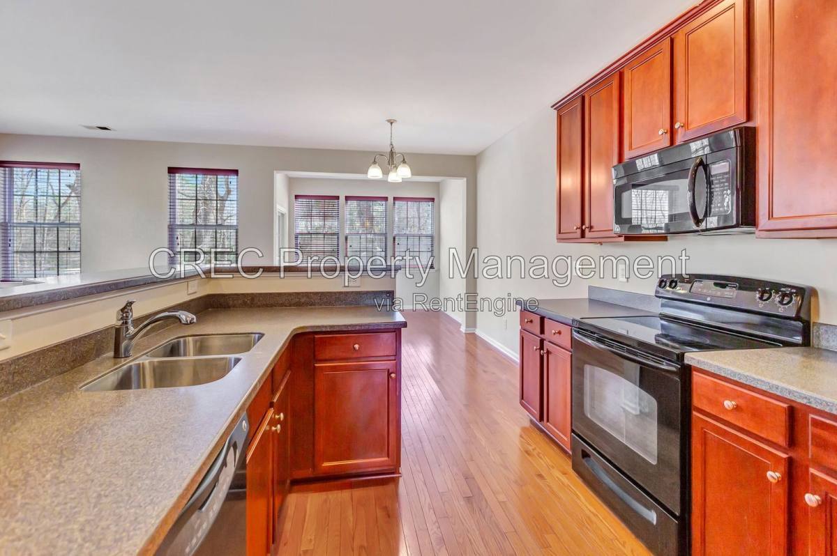 9161 Parlor Dr – photo 5