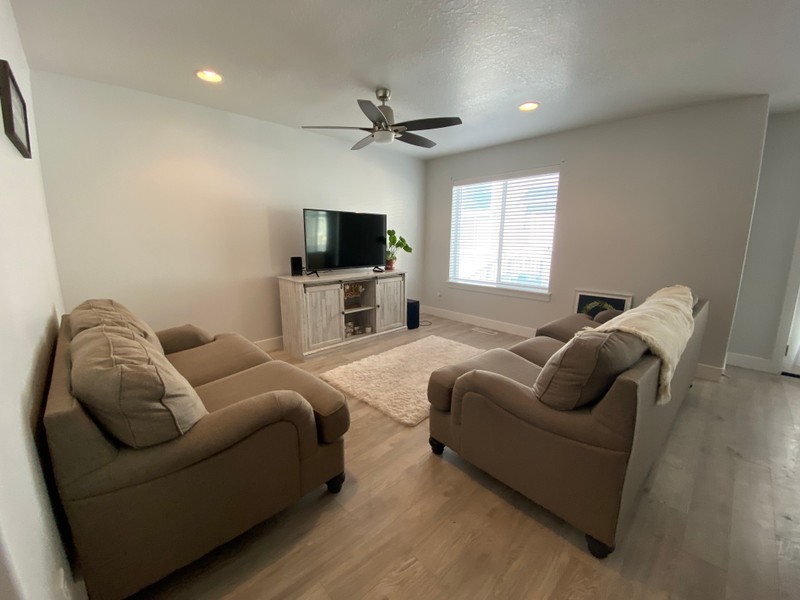 52 N 2200 W – photo 4