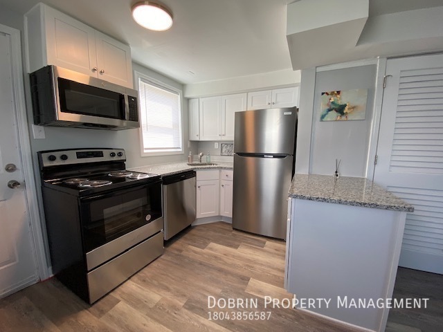 517 W Fells St – photo 3