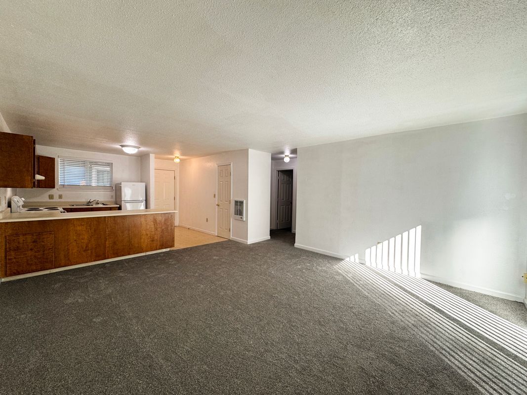 2148 Primrose Dr unit 4 – photo 4