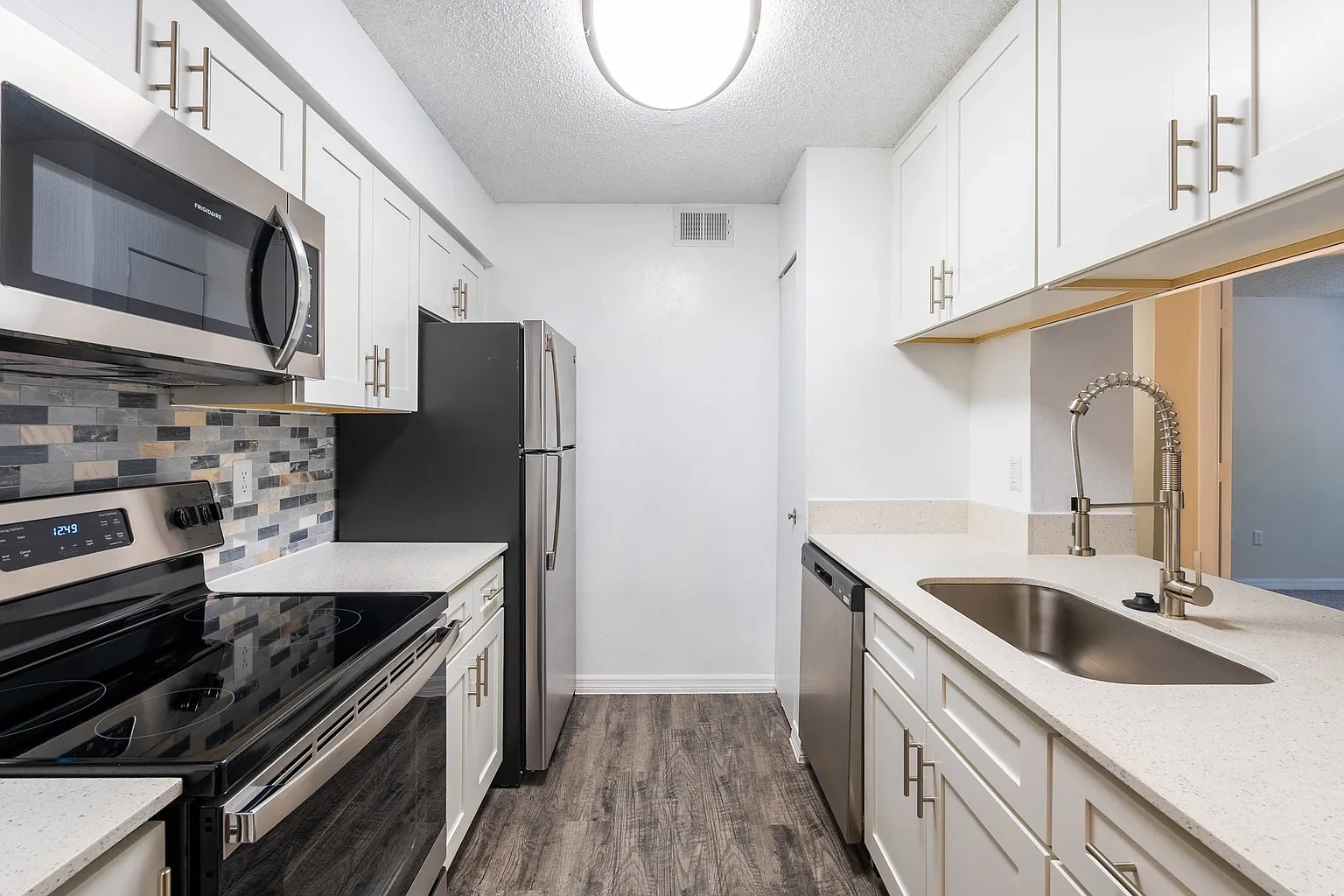 Fisherman's Landing Apartment Homes – photo 2