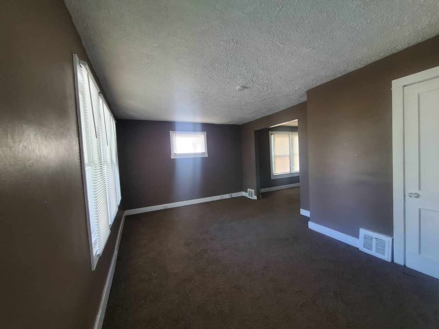 7919 Force Ave – photo 3