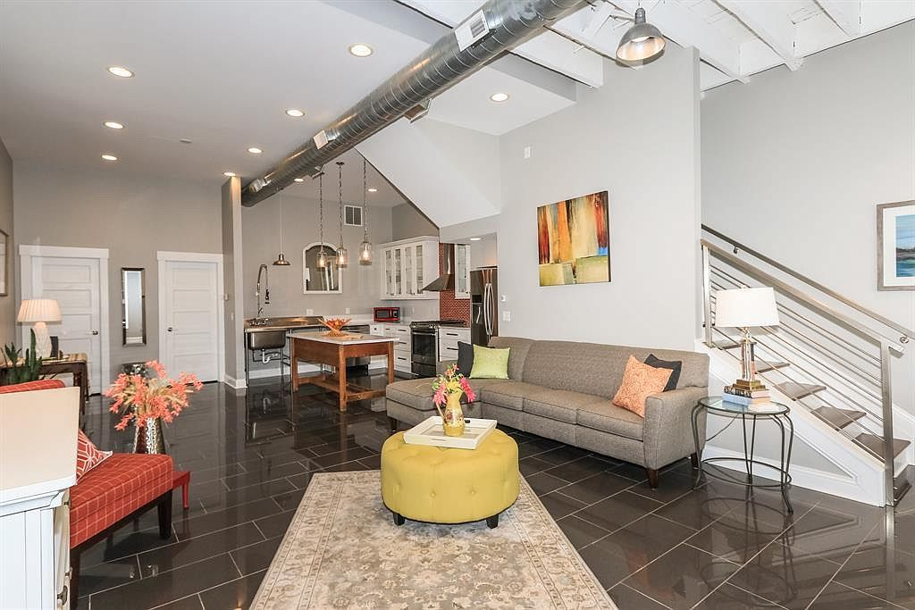 2354 Riverside Dr – photo 5