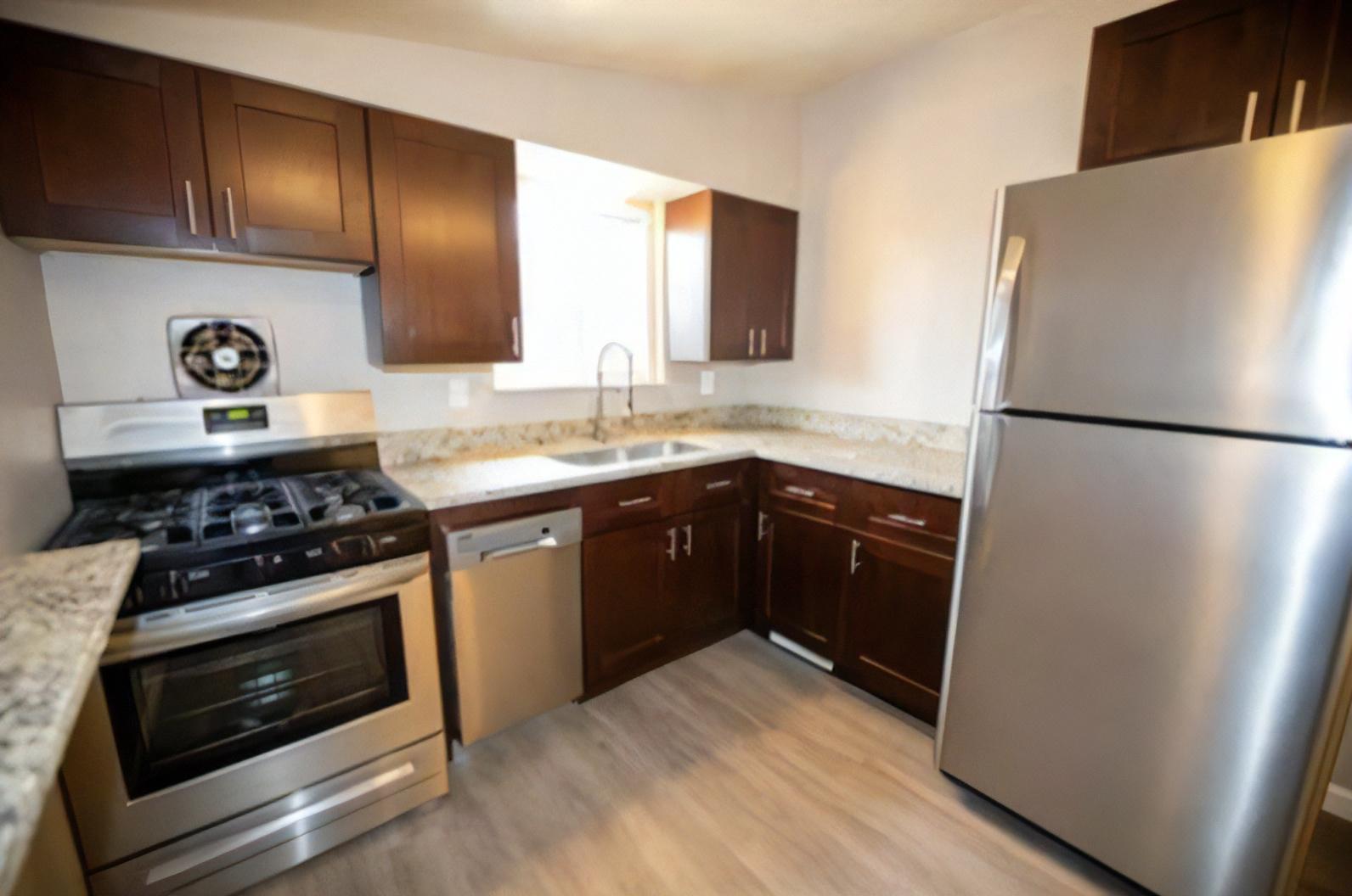 7924 Edgewood Ave – photo 3