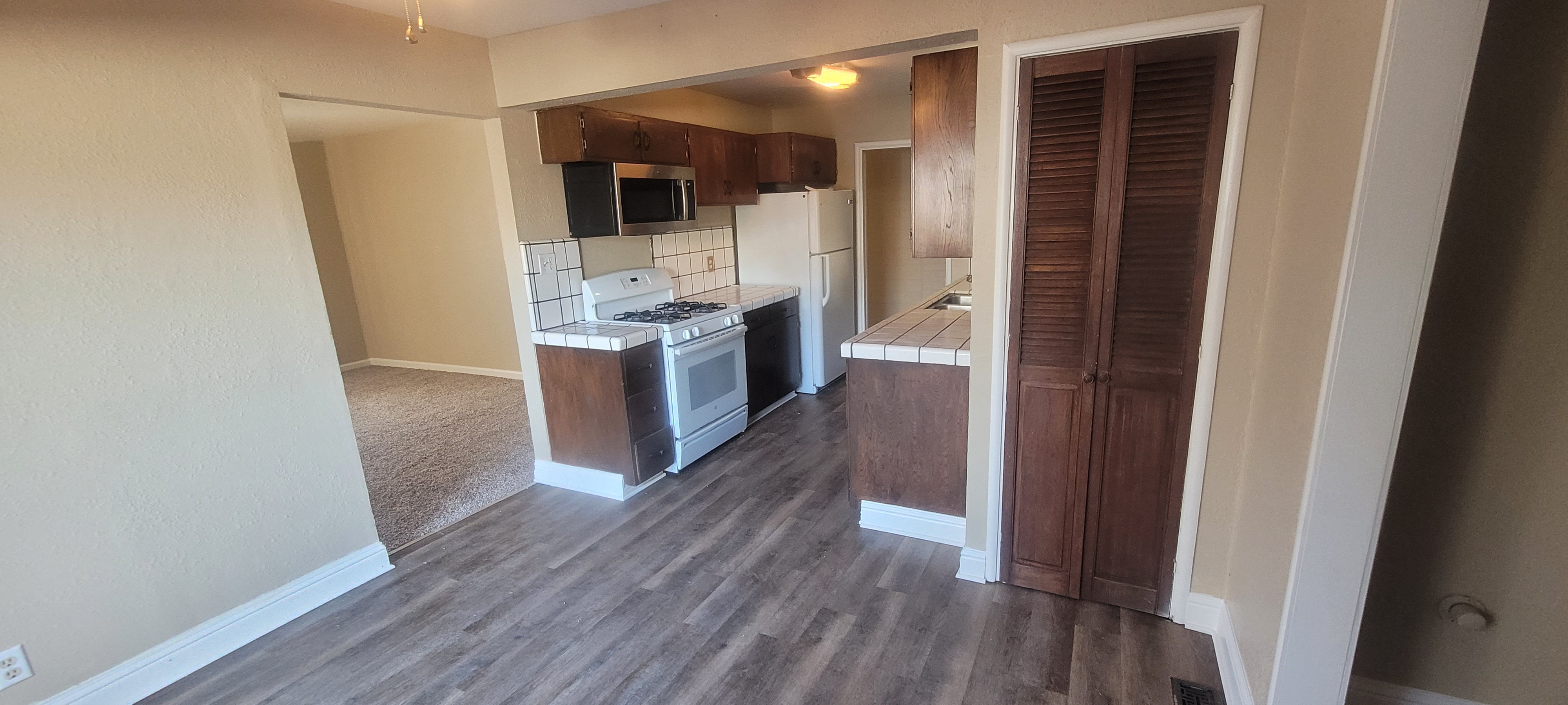 3012 Elmwood Ave – photo 2