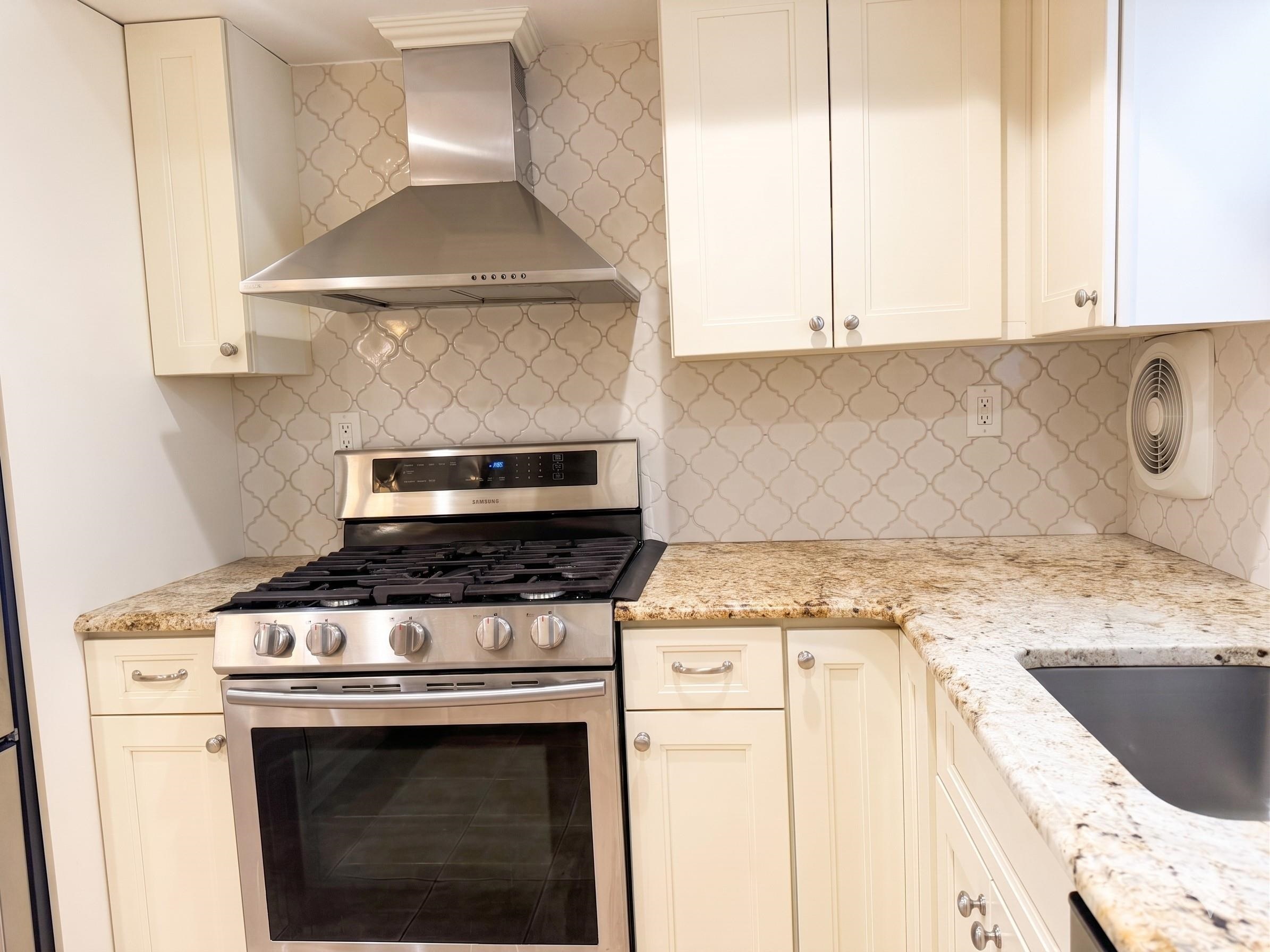 67 St Pauls Ave unit 1 – photo 5