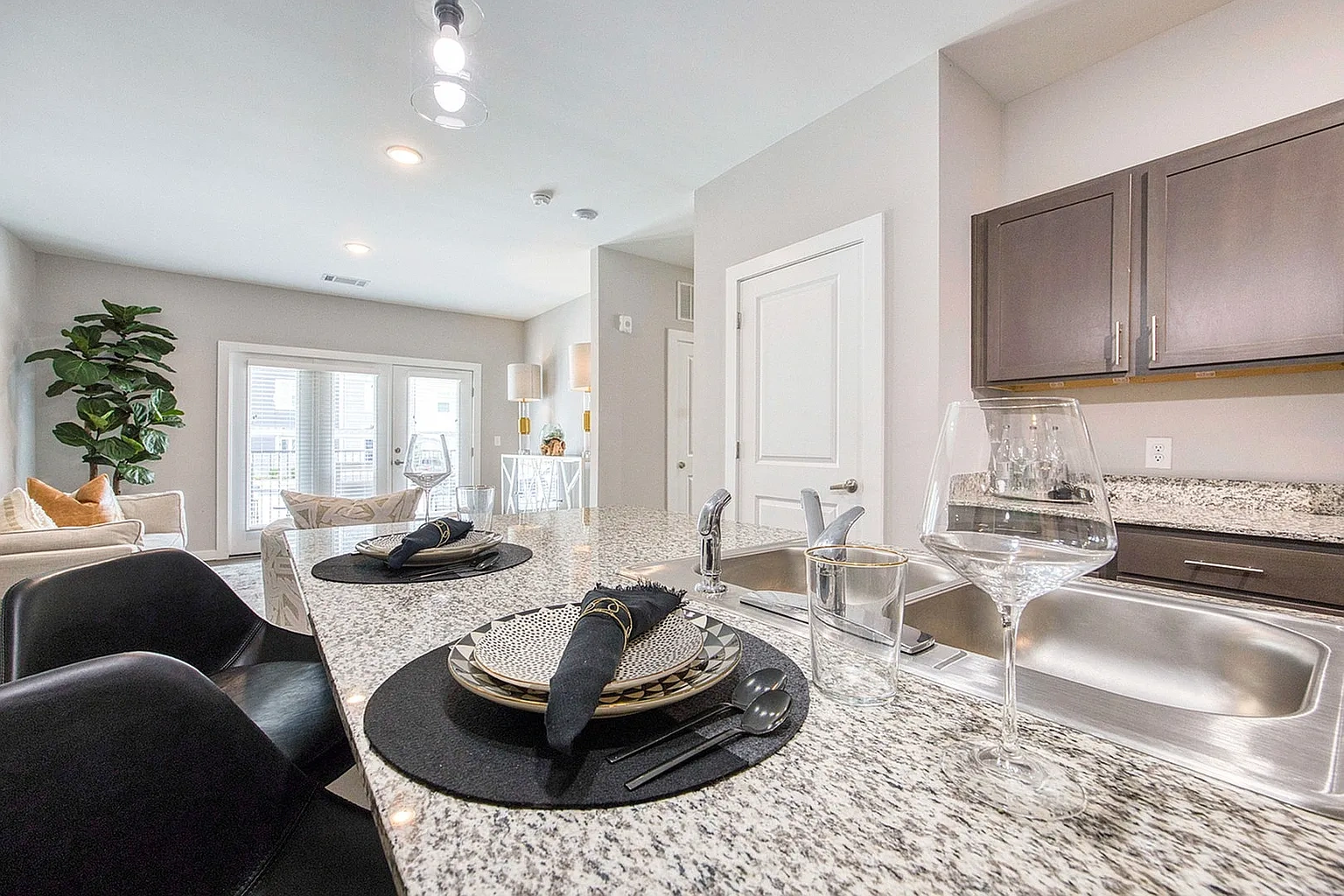 Landmark Apartments – photo 4