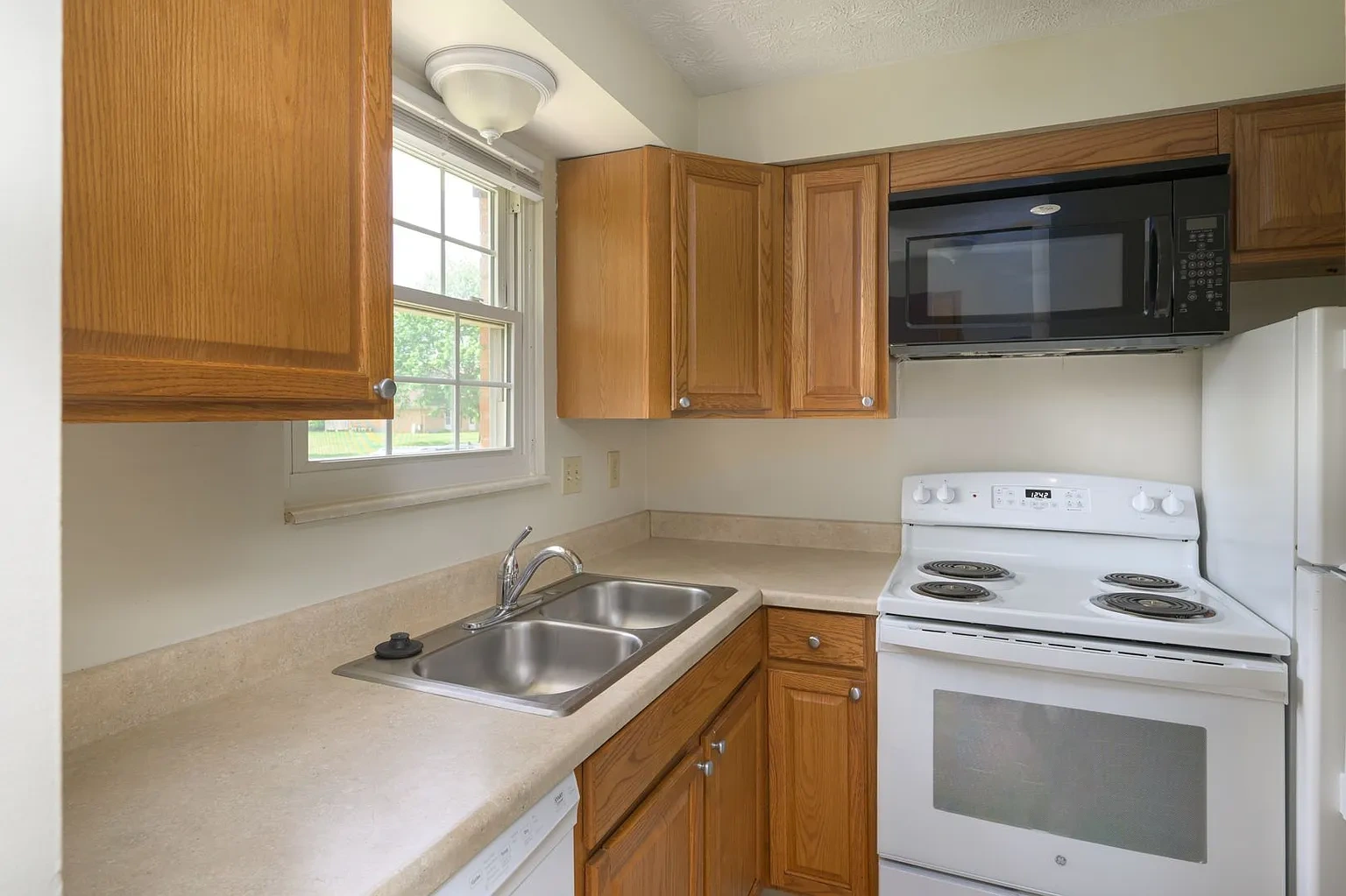 Kingswood Townhouses – photo 4