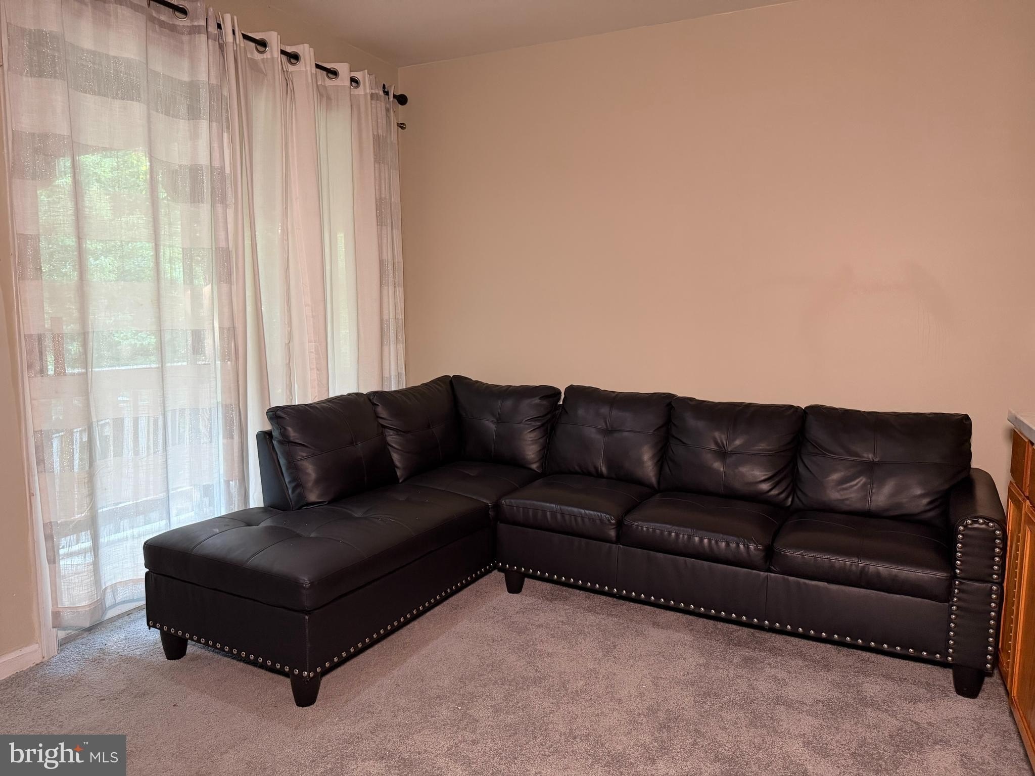 853 Faraway Ct – photo 2