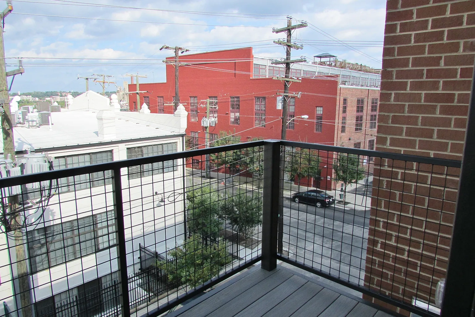 909 Perry St – photo 1