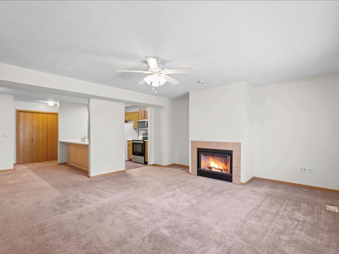 80-90 Yotzonot Dr unit 80 – photo 4