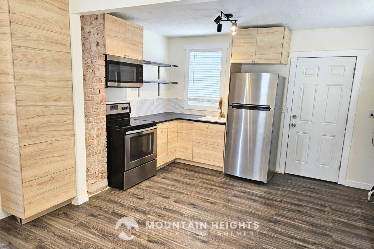1074 E Kensington Ave – photo 3