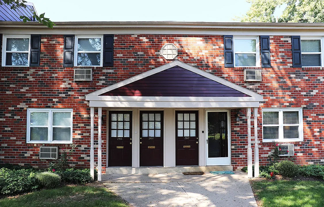 Concord Court Apartments – photo 1
