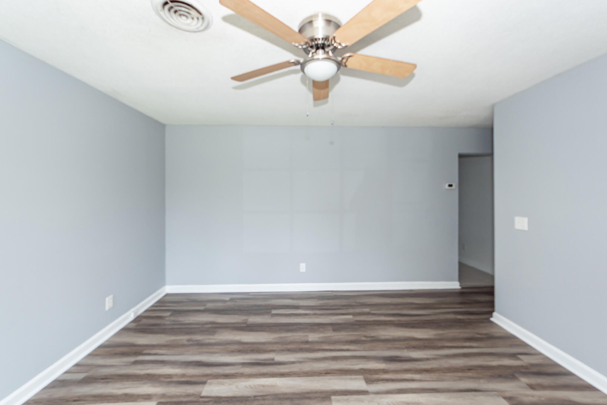 107 Greenhurst Ave – photo 5