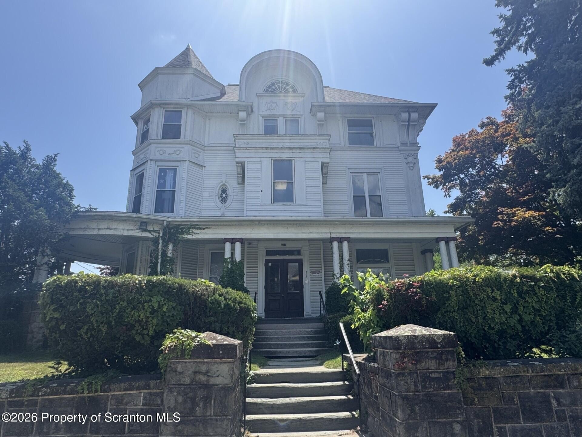 507 Broadway St – photo 1