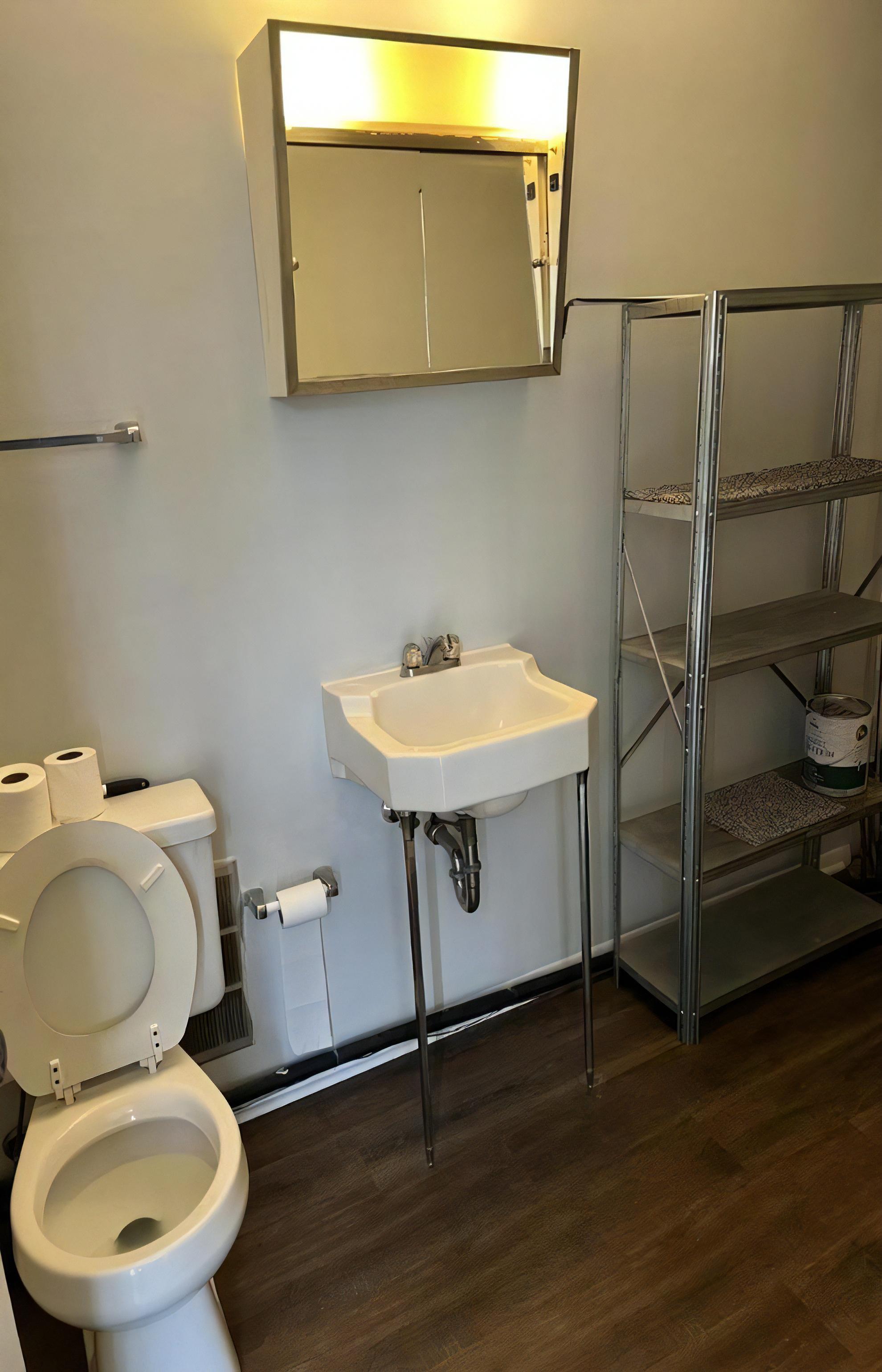 508 Cleveland Rd W – photo 5