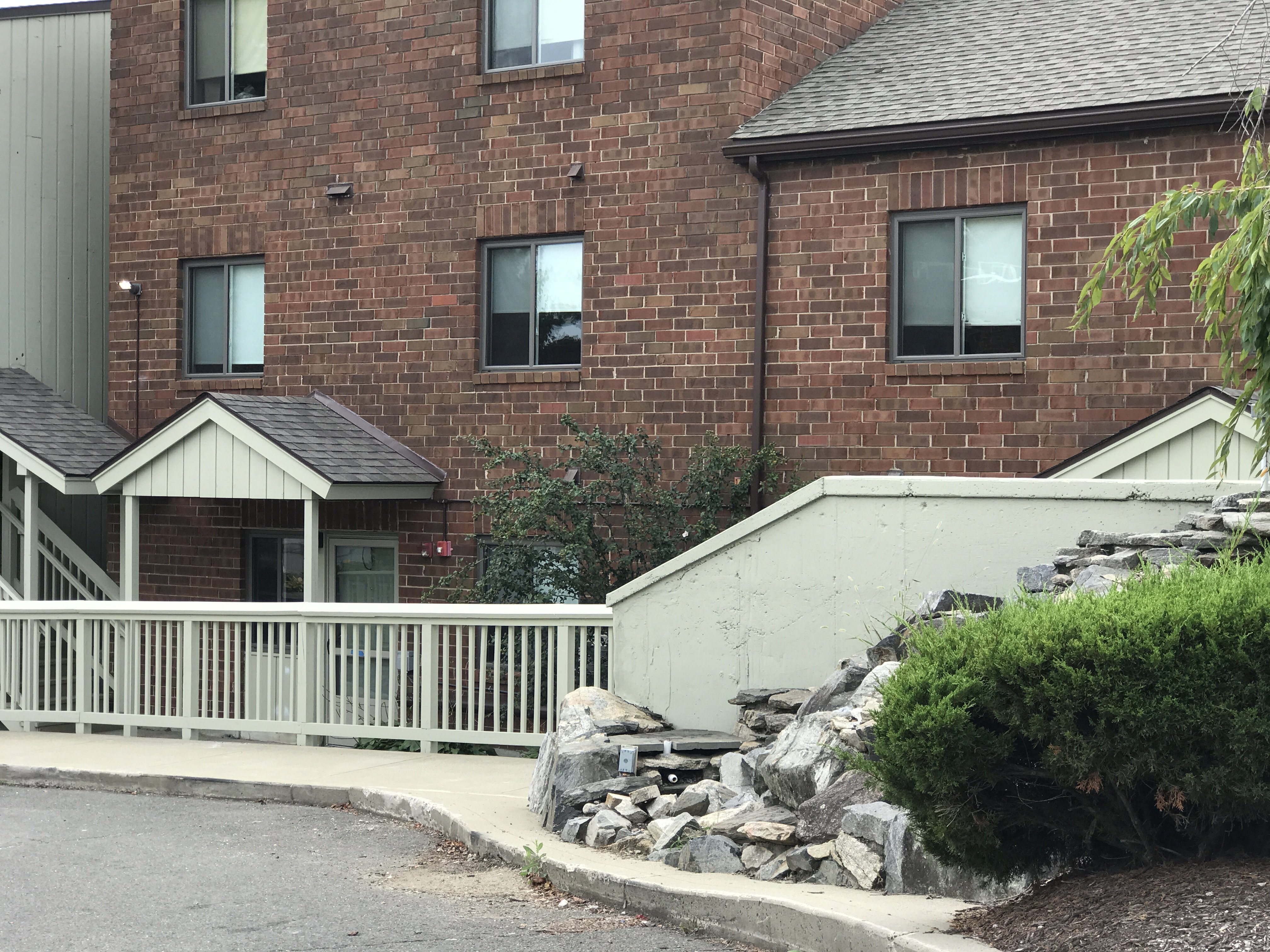 92 Cedar St – photo 1