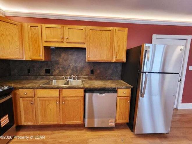 208 Wyoming Ave – photo 5