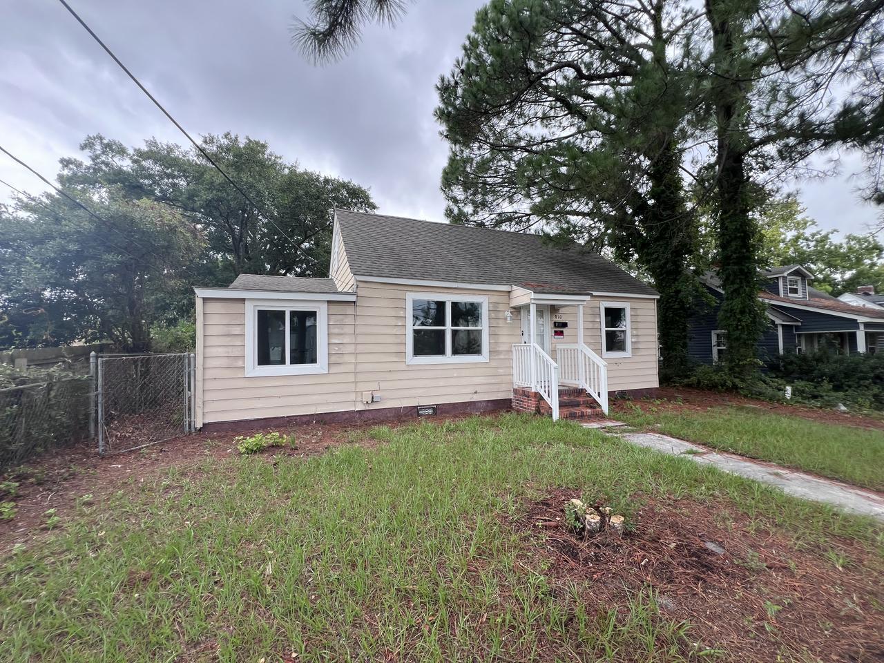 810 S 16th St – photo 1