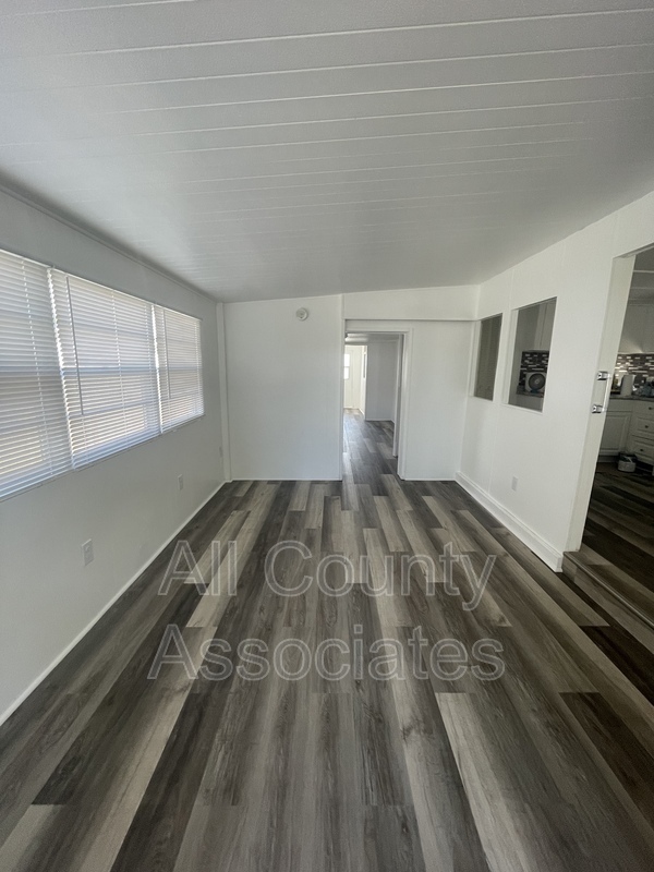 2132 Kepner Dr – photo 2