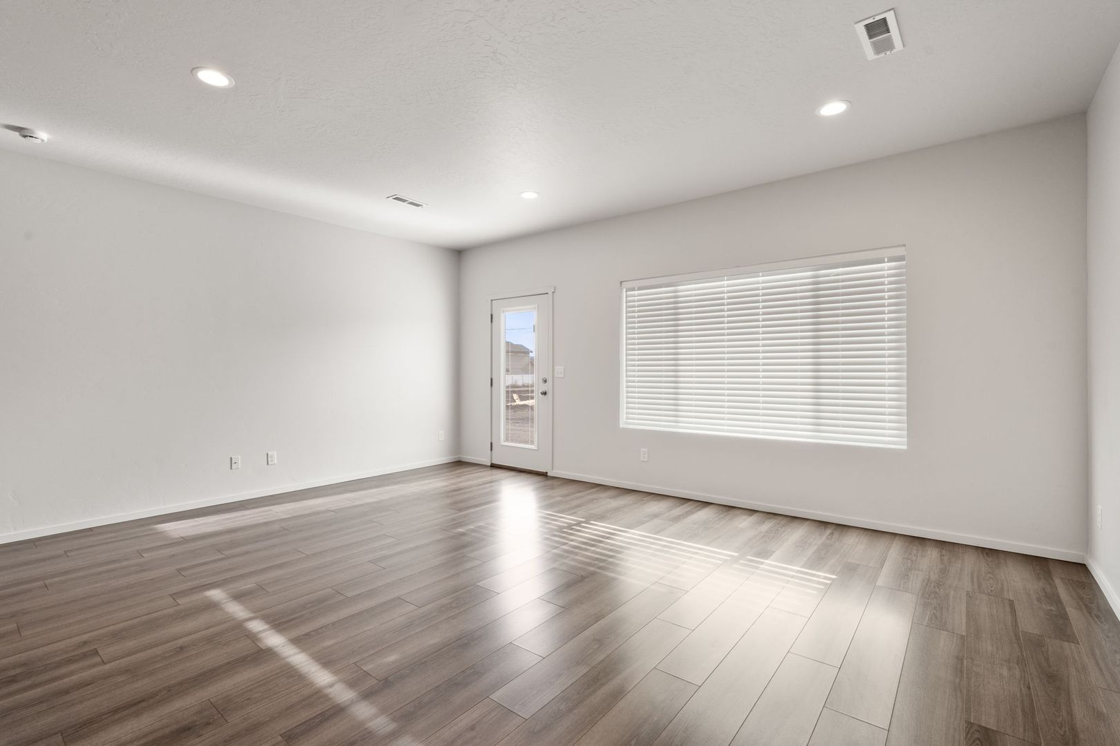 4706 E Fairview Ave unit 4706 – photo 4