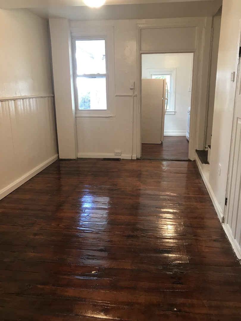 239 S Queen St – photo 3