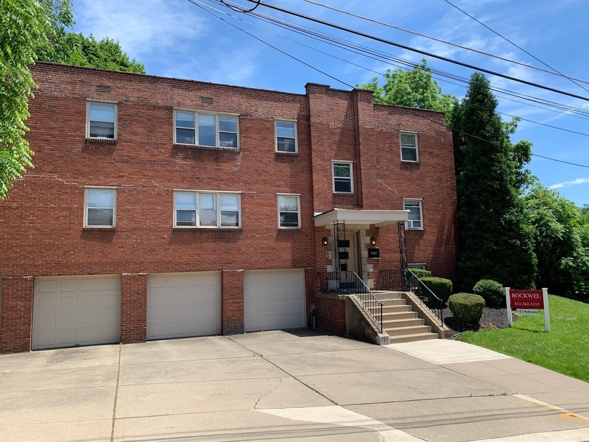 2355 Eldridge St unit 2B – photo 2