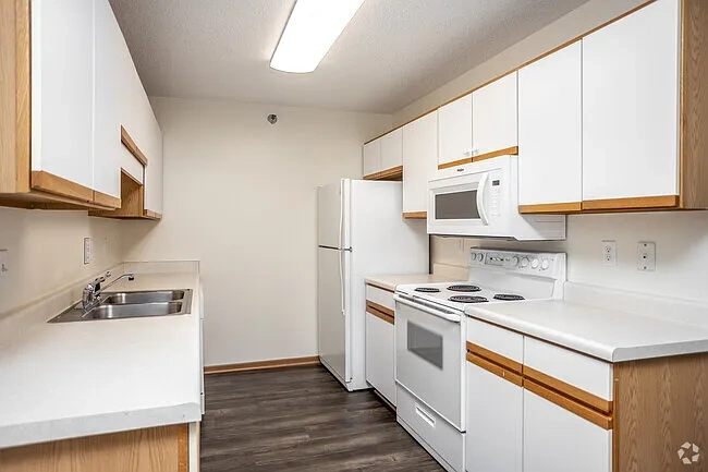 Linden West Apartments – photo 5