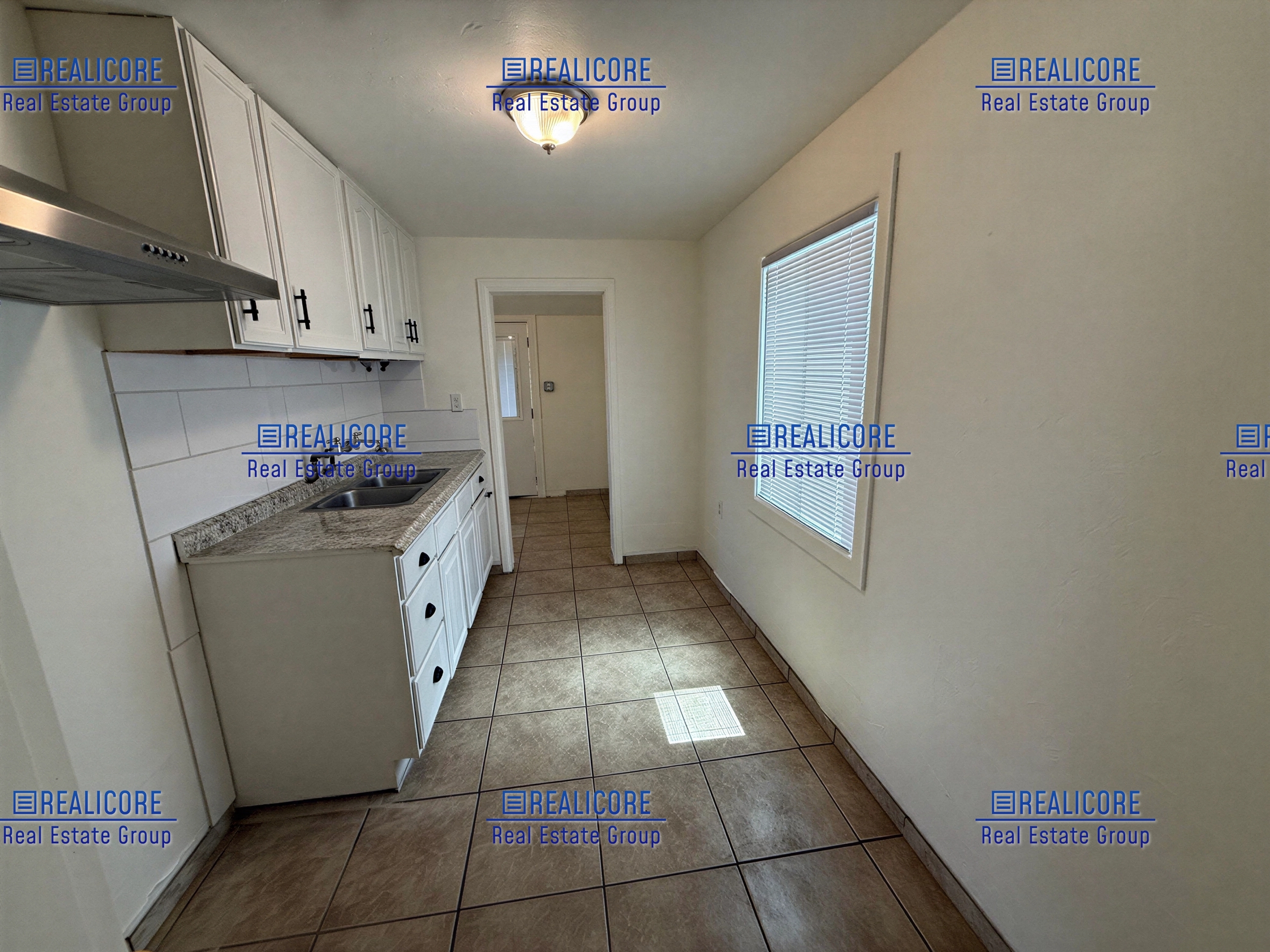 7663 Elm St – photo 5