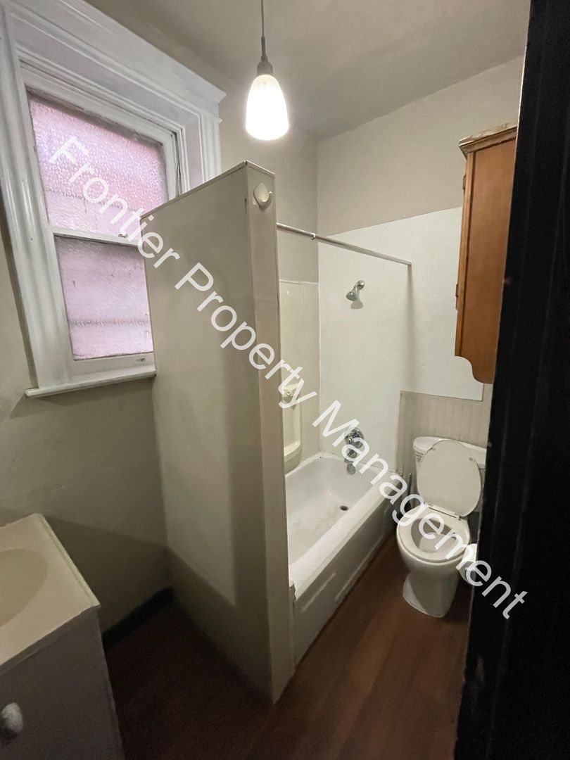 3922 Minnesota Ave unit 3922 Minnesota 1F – photo 3