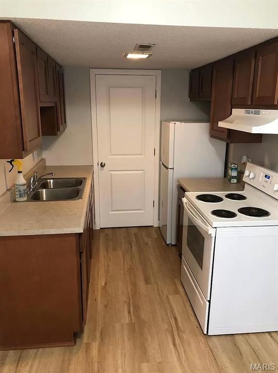 8 Jardin Ct #B – photo 3