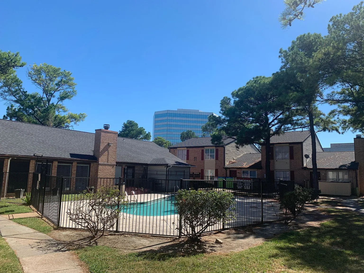 Serena Forest Apartments – photo 4