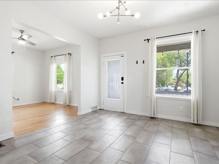 862 S Jefferson St – photo 4