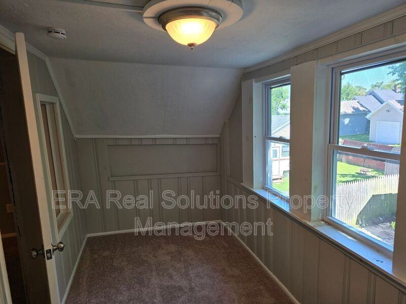 3607 Sackett Ave unit 3 – photo 2