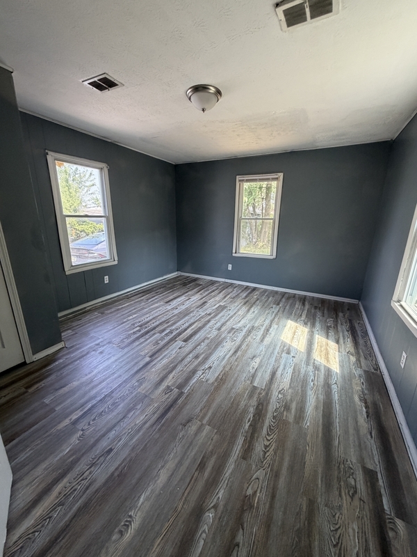 16317 Clearview Ave – photo 2