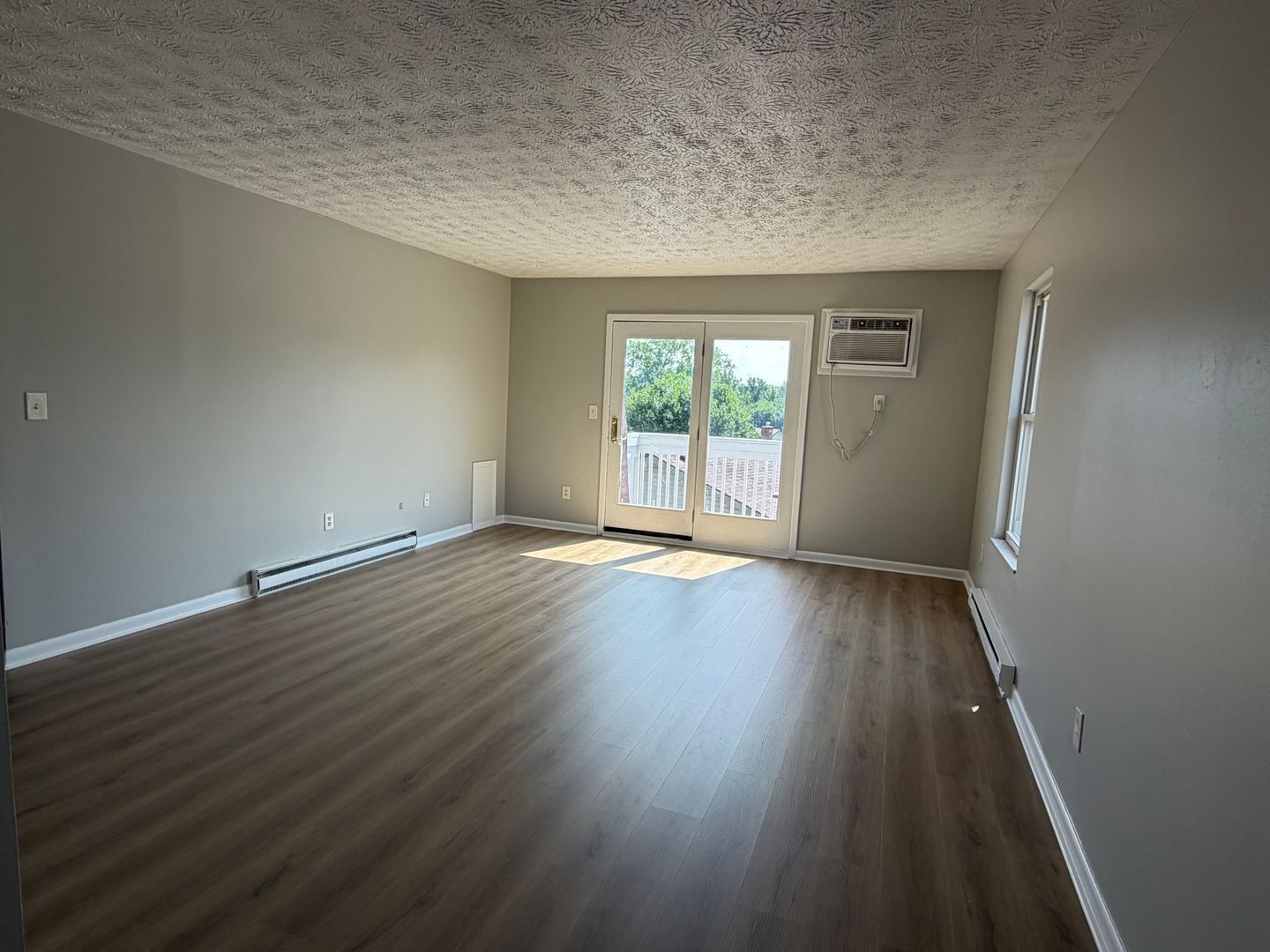 708 Green Feather Ct unit Unit 3 – photo 2