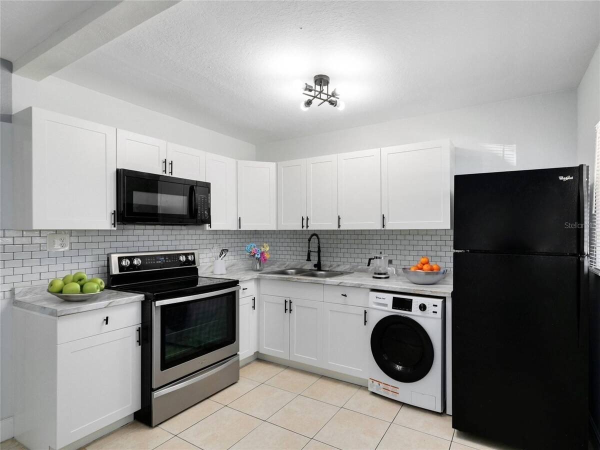 955 6th St SE #5 – photo 3