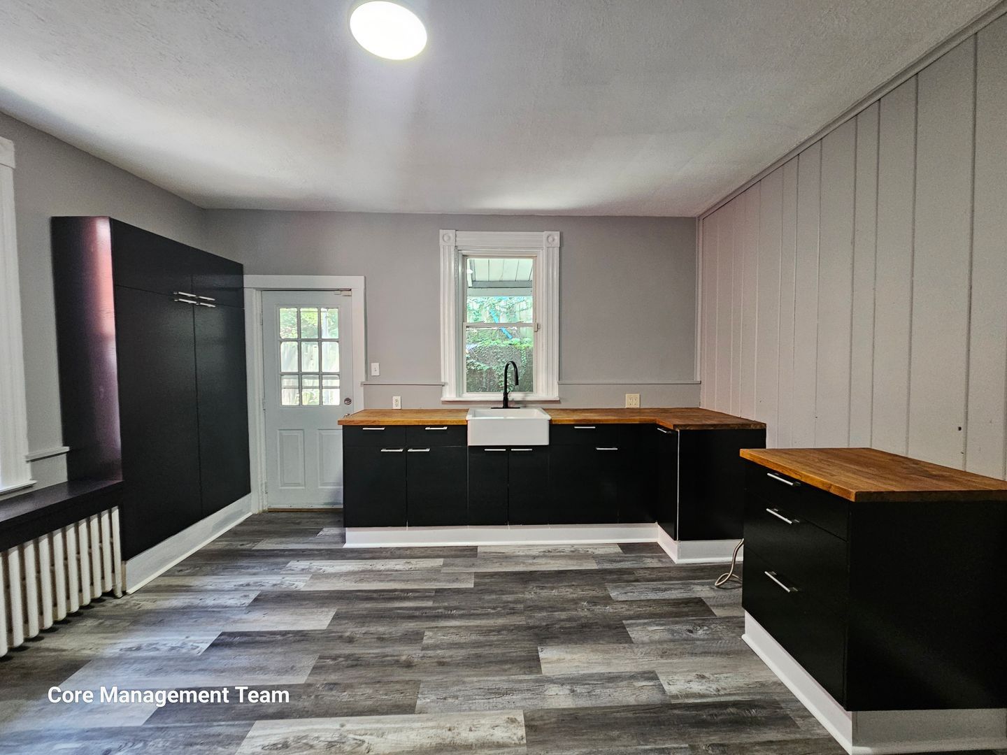 14 Courtright St – photo 1