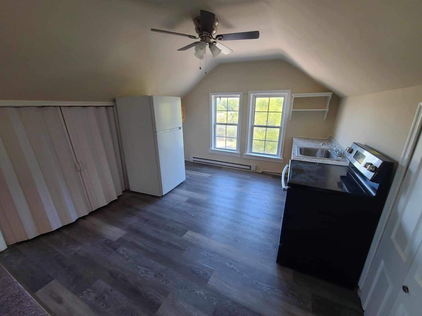 6706 Windsor Mill Rd unit Unit 3 – photo 5