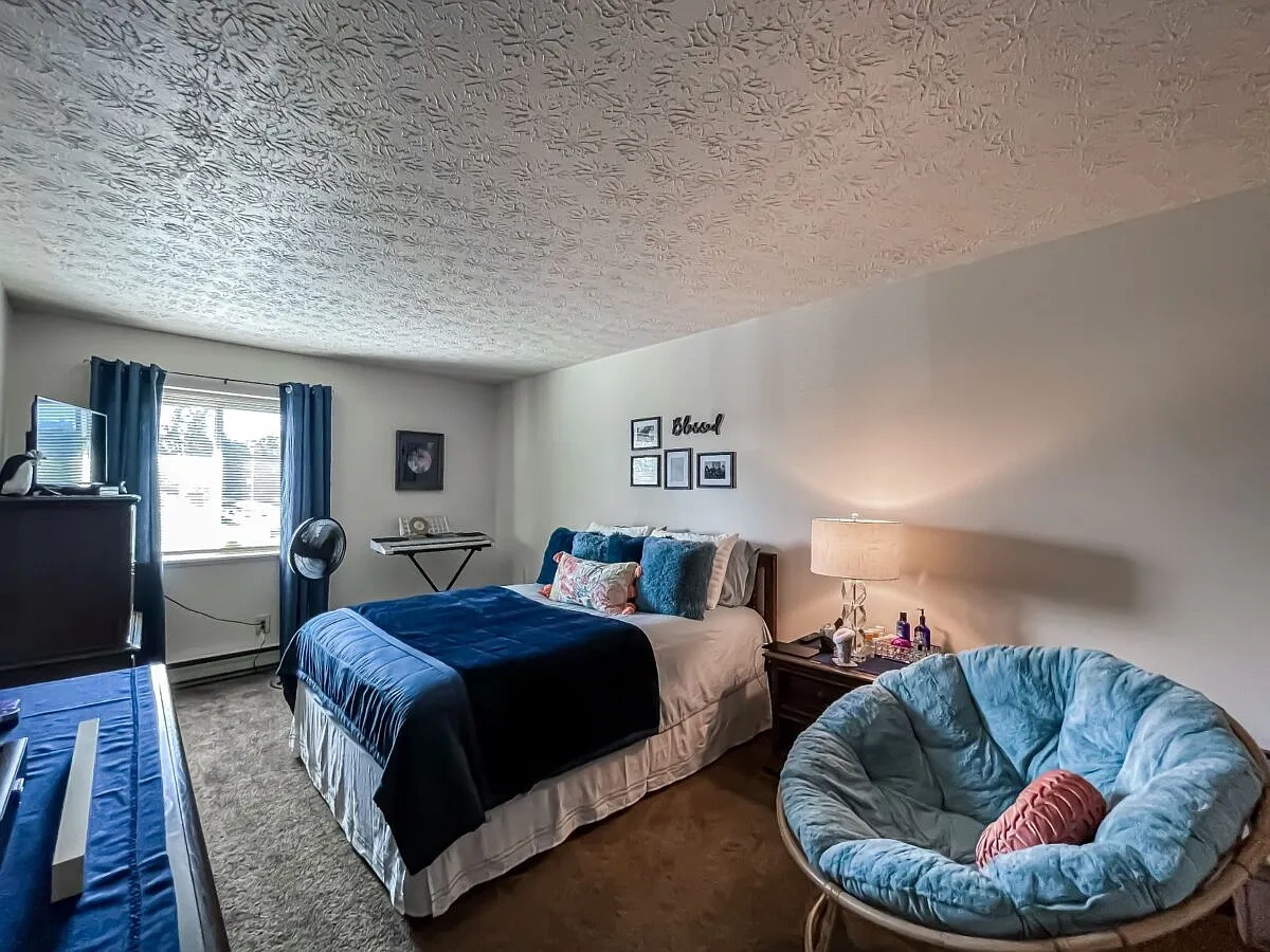 Newton Village Apartments – photo 3