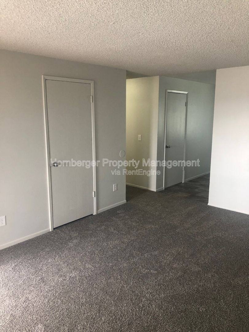 3203 N Smith St unit 11 – photo 2