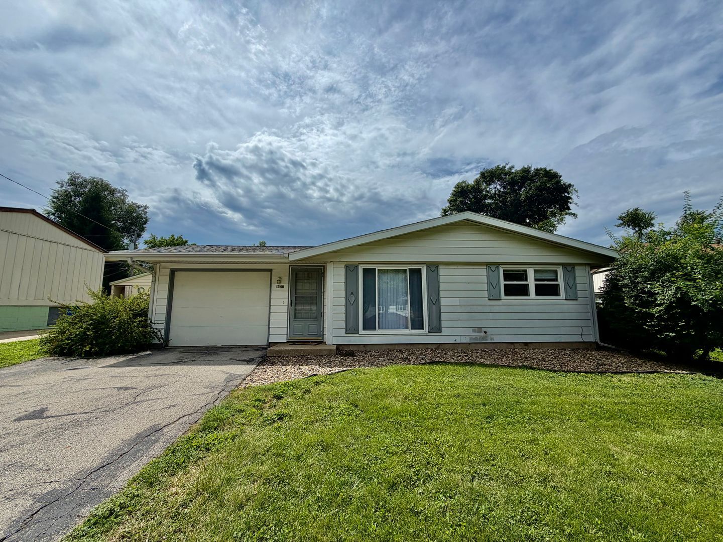 1240 Dogwood Ln – photo 1