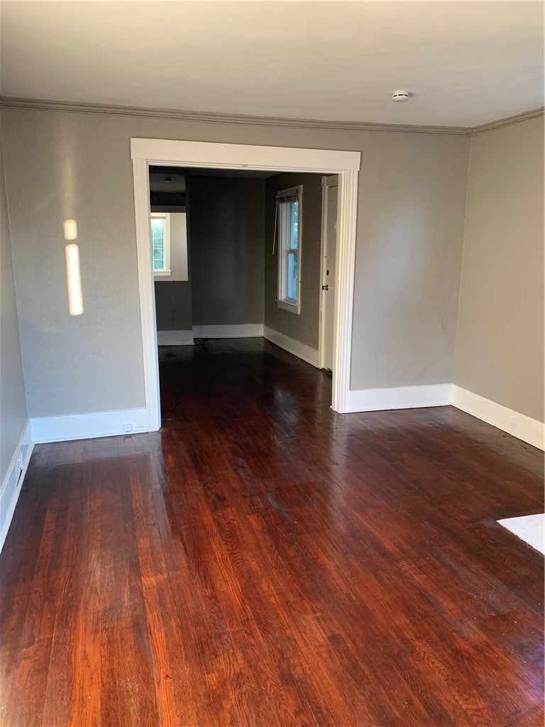 160 Hazelwood Ave – photo 5