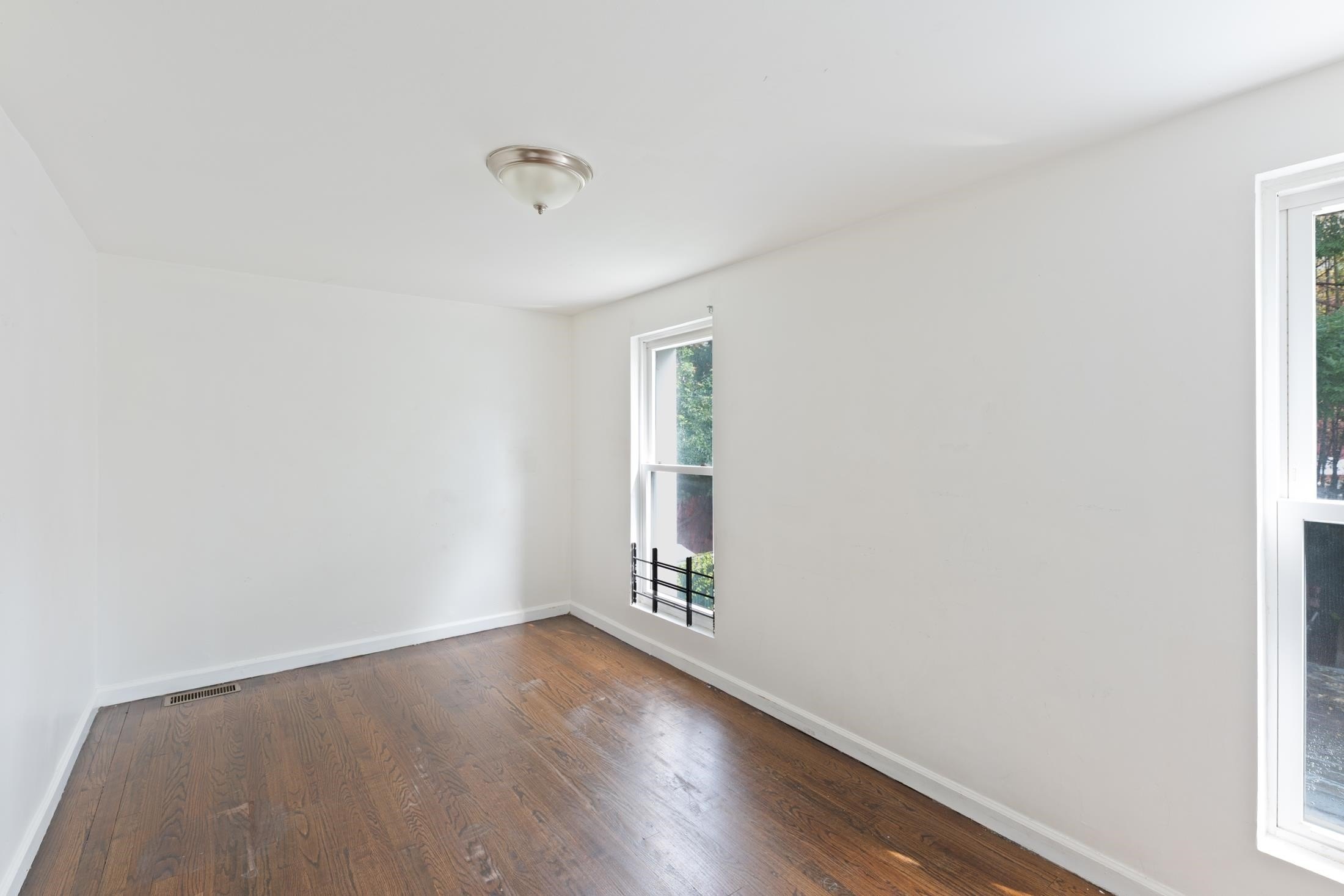 80 Linden Ave #2 – photo 4