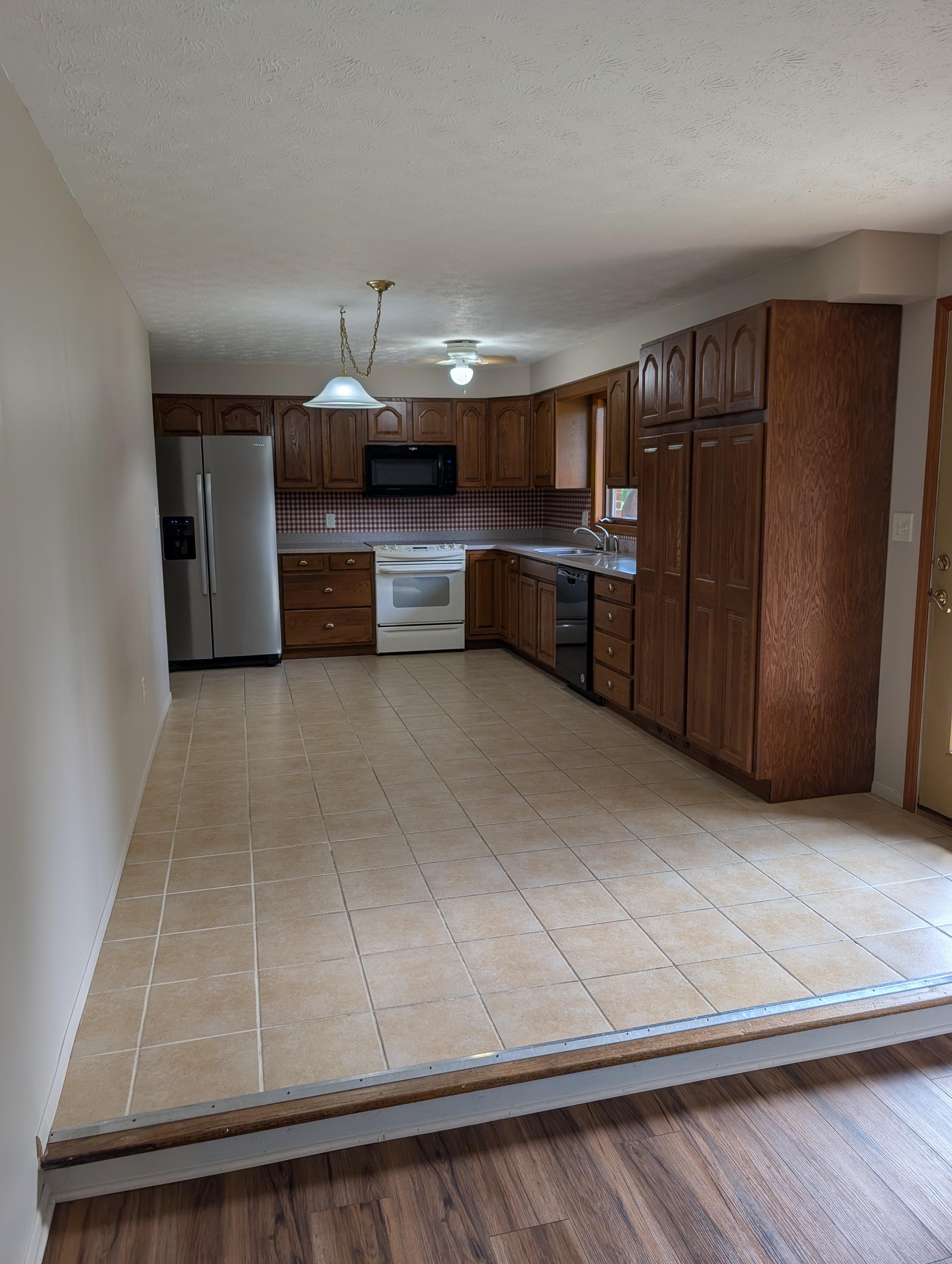 549 Poplar Dr – photo 2